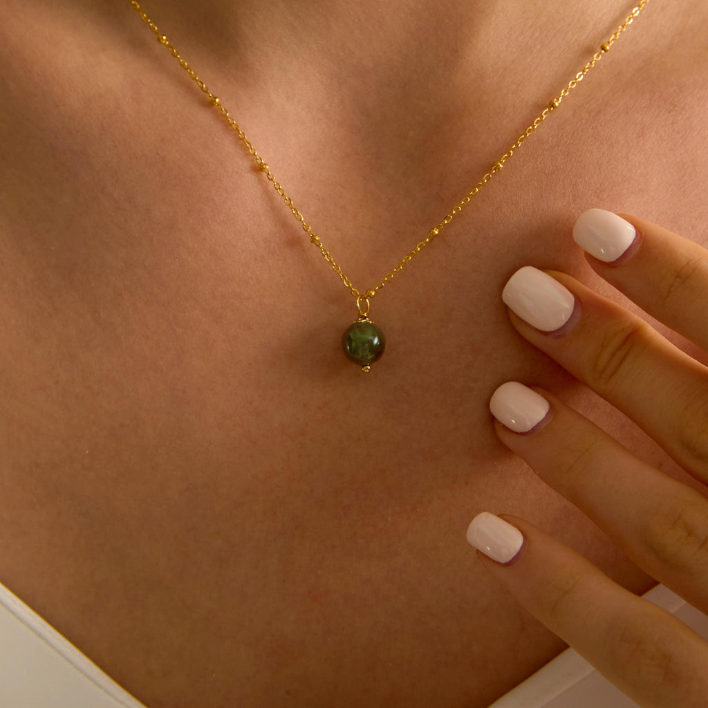 EcloraTreasures Natural Round Green Jade Necklace Gold Beaded Chain