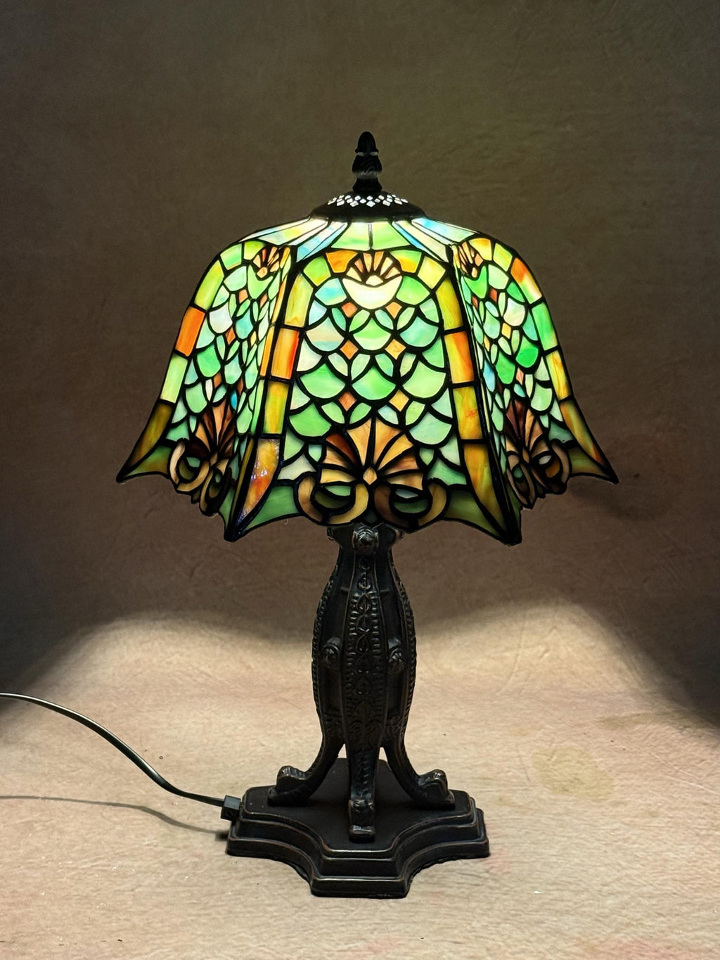 U2Antique 12" Tiffany Table Lamp Diamond Shell Stained Glass