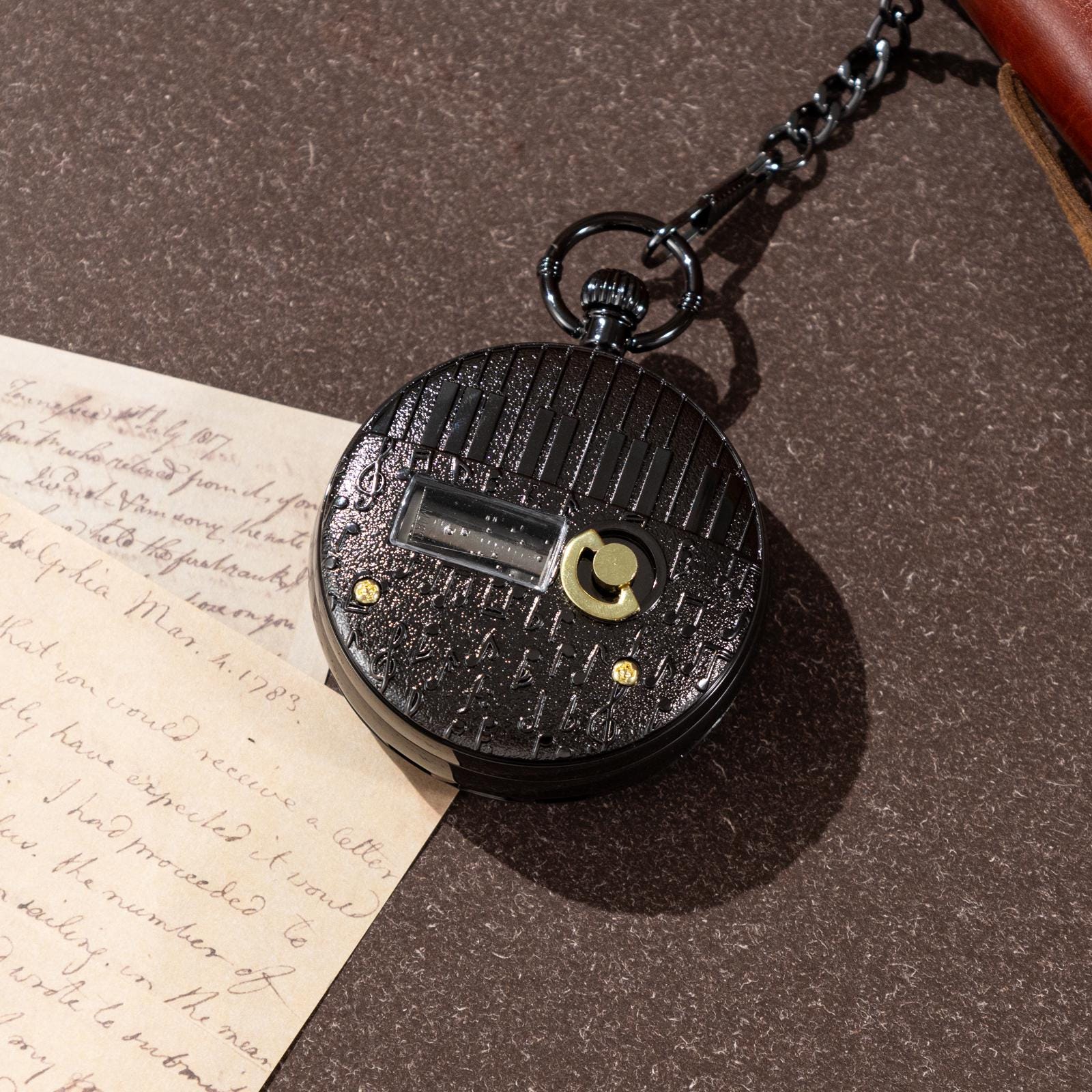Oryeia Retro Crest Lion Musical Pocket Watch Engraved Music Box