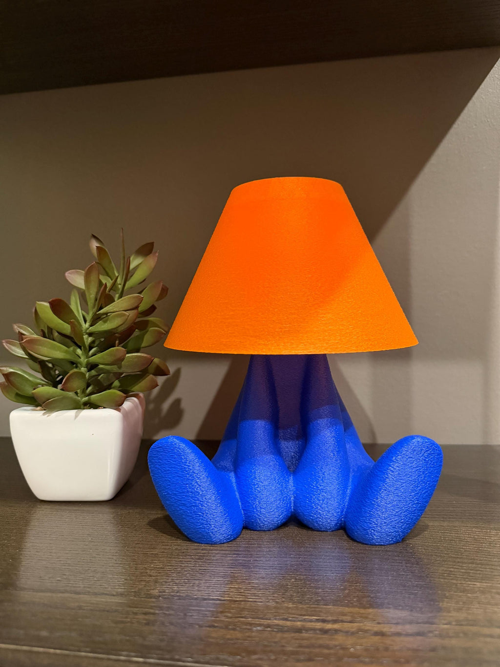 bostonhomestudio Shy Buddy Lamp Cordless Tap LED Night Light 9in