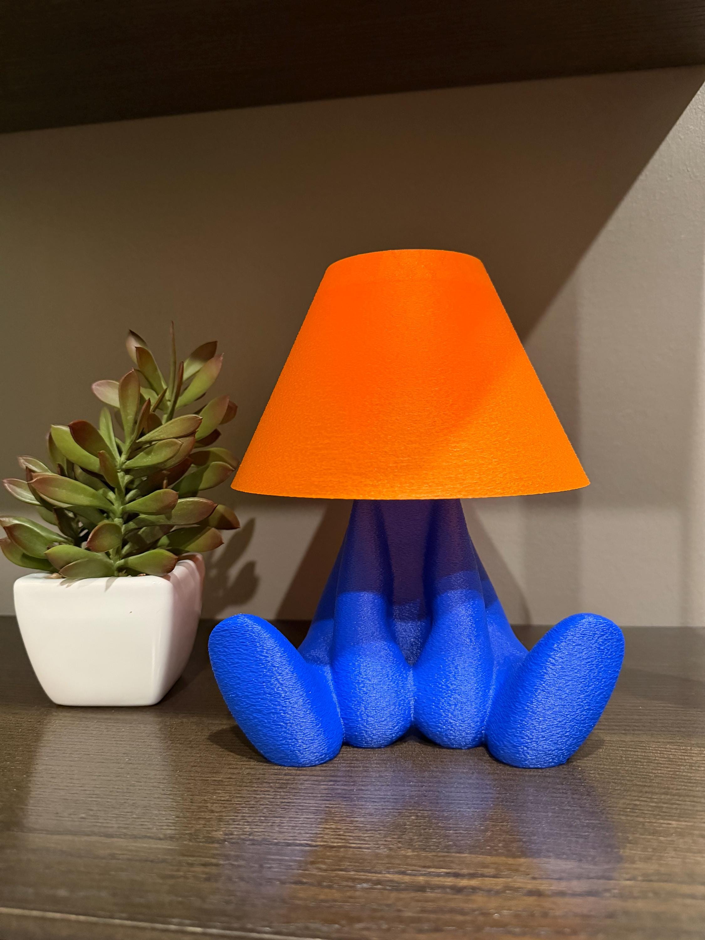 bostonhomestudio Shy Buddy Lamp Cordless Tap LED Night Light 9in
