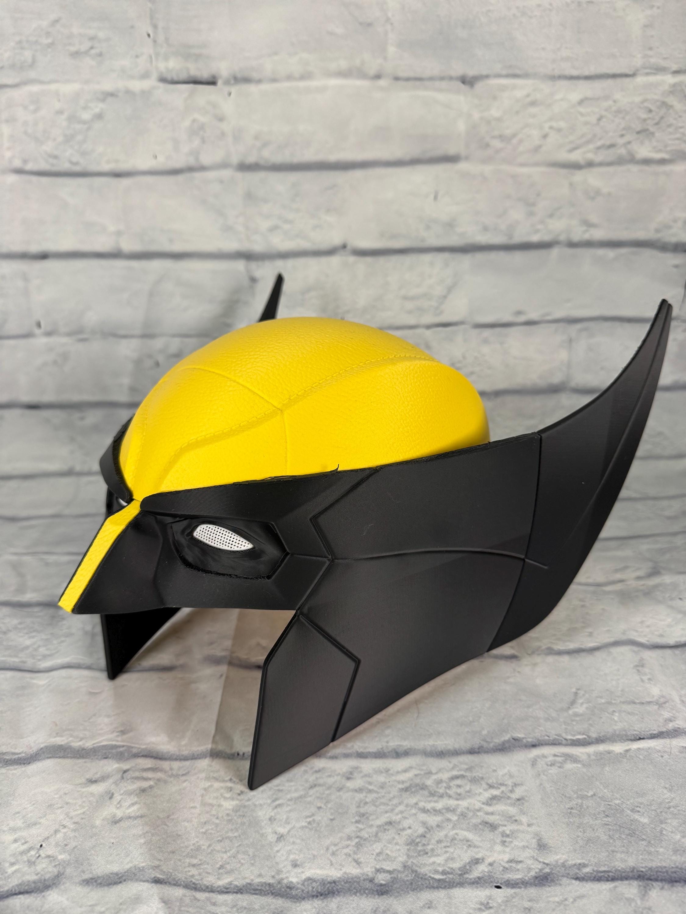 Wolverine PS5 Inspired Cosplay Helmet Magnetic Replica