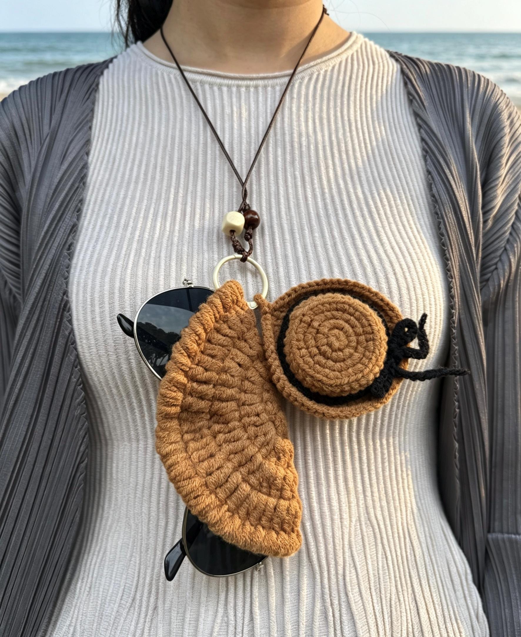 CrochetRecipe Handmade Sunglasses Holder Necklace Stand