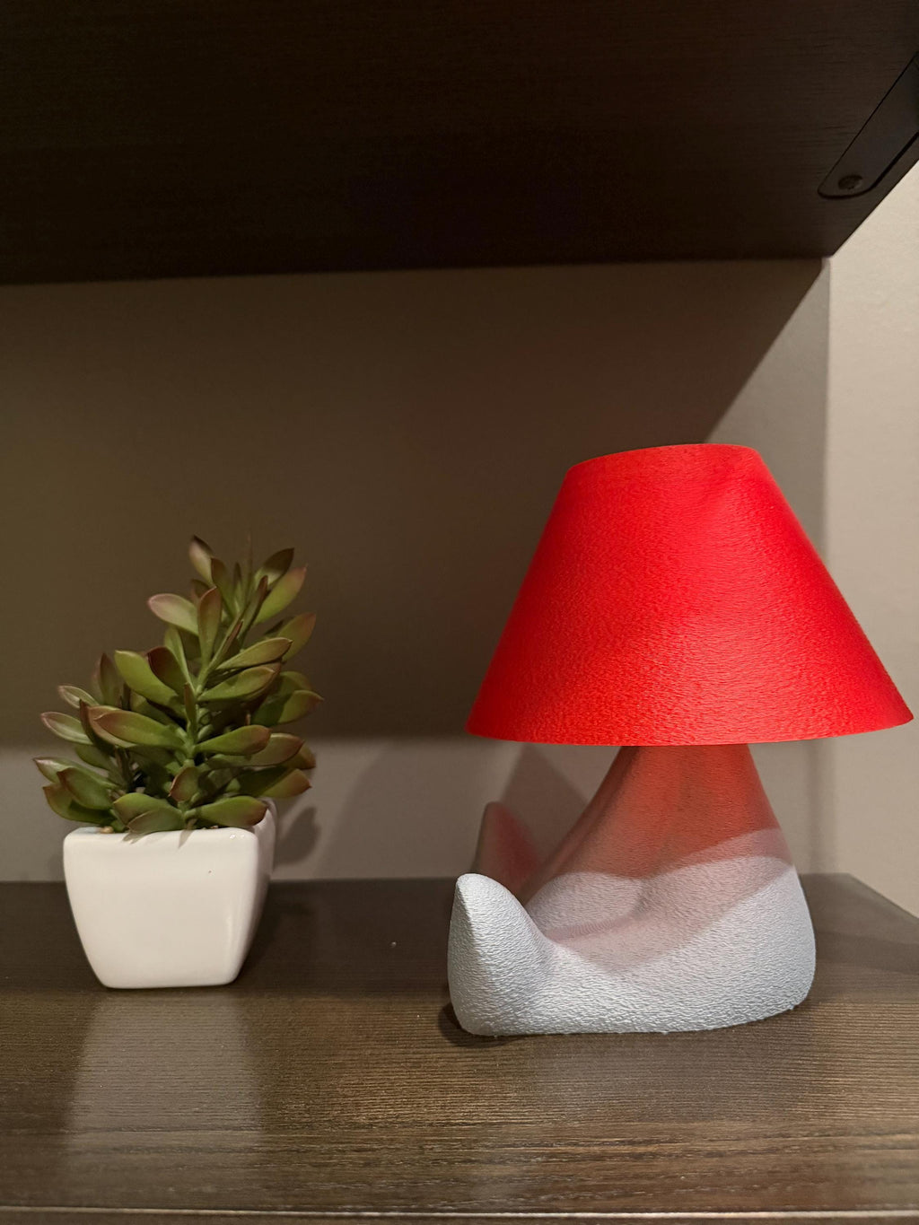 bostonhomestudio Shy Buddy Lamp Cordless Tap LED Night Light 9in