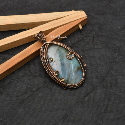 EkkJewels Handmade Copper Wire Wrapped Labradorite Pendant Necklace